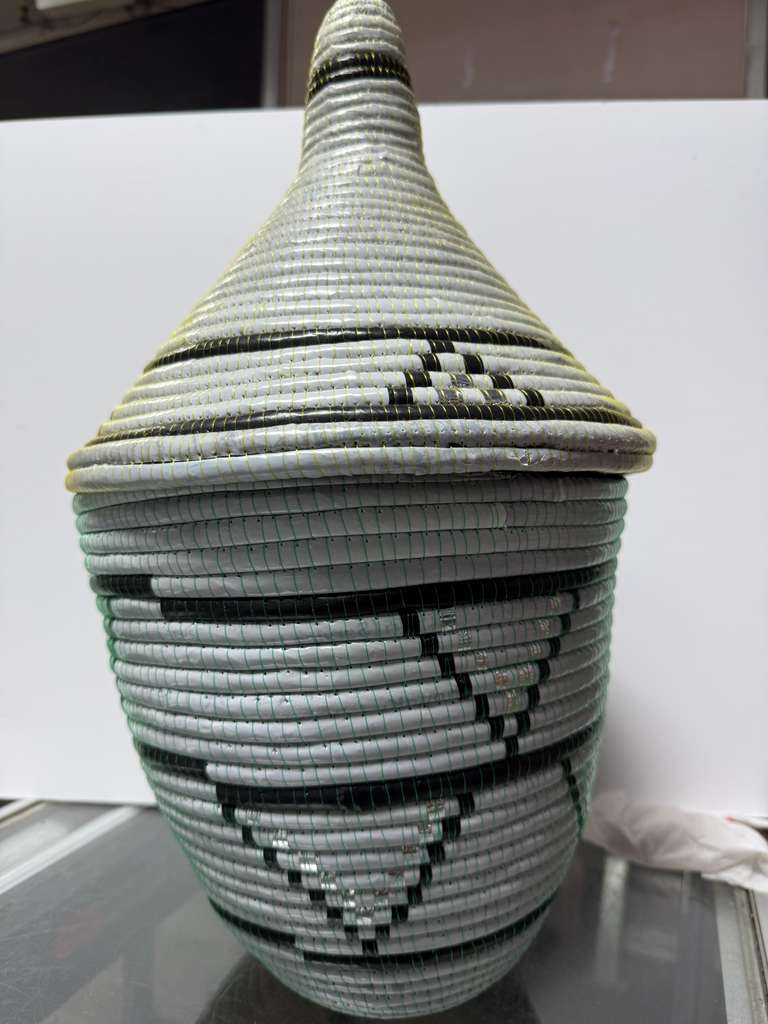 Igiseke — Large Rwandan Peace Basket (Grey & White)